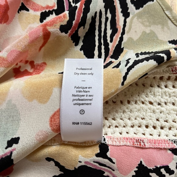 ELIZABETH & JAMES SLEEVELESS BLOUSE - Picture 2 of 7